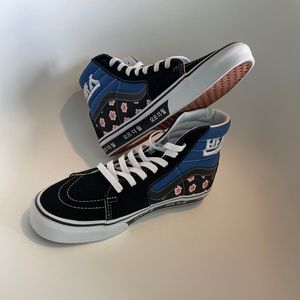 Vans Sk8-hi (korean typography) (SAMPLE) (UNWORN) (Mens 9)
